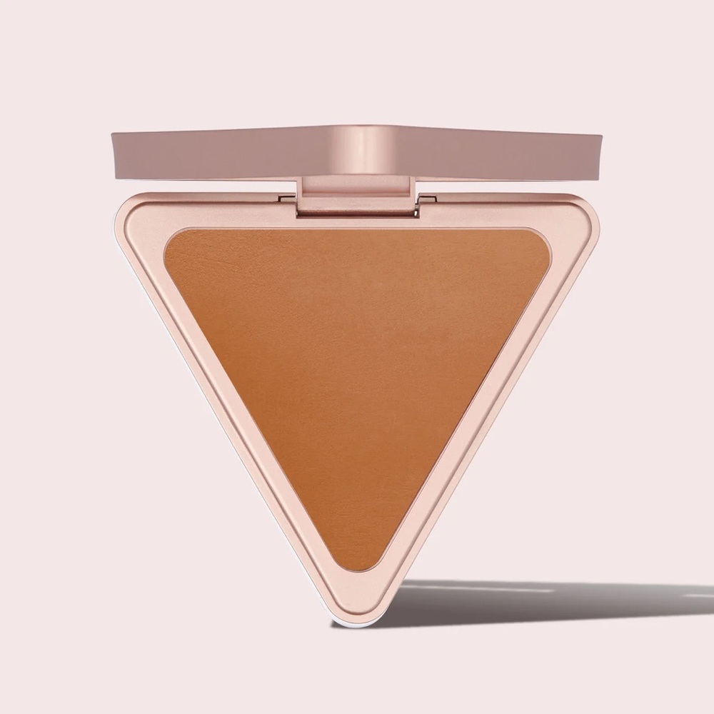 Lys Beauty No Limits Matte Bronzer in Motivate (Light)
